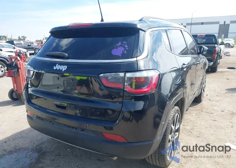 2018 Jeep Compass Limited Fwd из США, поврежденный, VIN 3C4NJCCB4JT139926